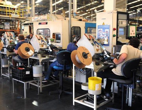 Produção industrial cresce em 10 dos 14 locais pesquisados pelo IBGE