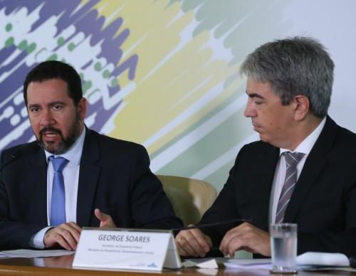 Orçamento terá corte de R$ 4,7 bi para adequar-se ao teto de gastos
