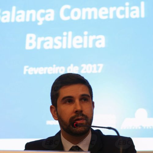 Balança comercial registra superávit recorde de US$ 7,3 bilhões no primeiro bimestre