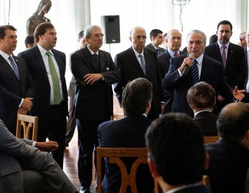 Reforma terá idade mínima de 62 anos para mulher se aposentar