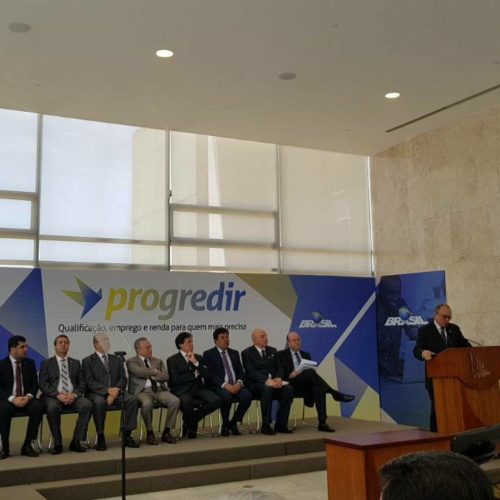 Unecs assina protocolo de intenções com o governo federal