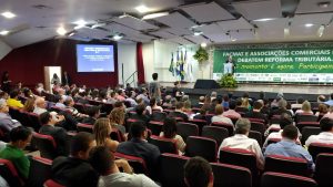 Relator da reforma tributária ministra palestra em encontro da Facmat