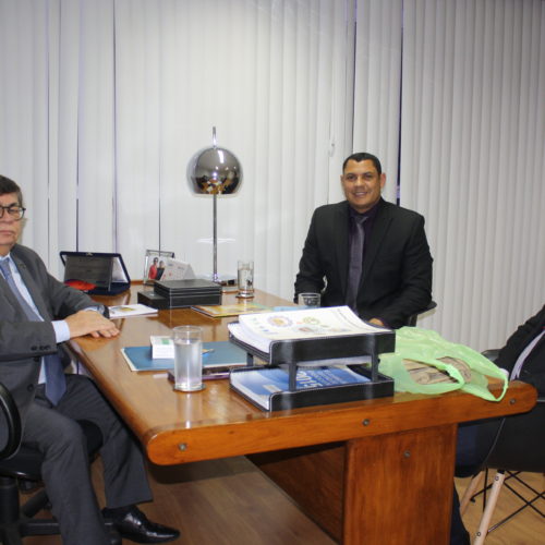 CACB recebe visita de pré-candidatos ao Senado e Governo do Acre