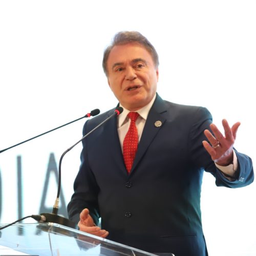 Álvaro Dias fala em guerra contra atual modelo político