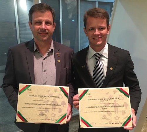 Facisc e Acibalc recebem Certificado de Responsabilidade Social da Alesc