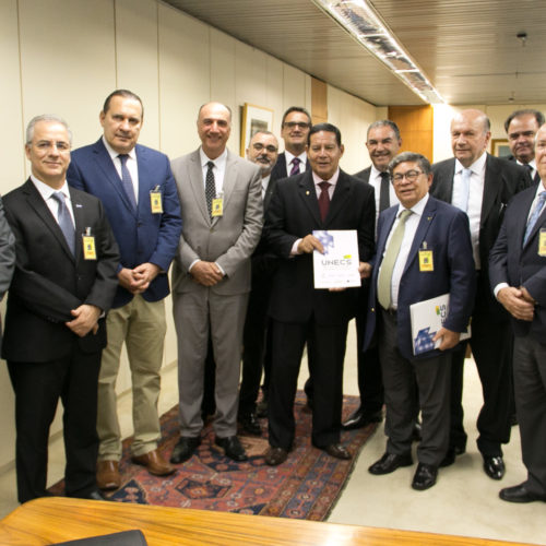 Unecs apresenta principais pleitos de 2019 ao vice-presidente, Hamilton Mourão