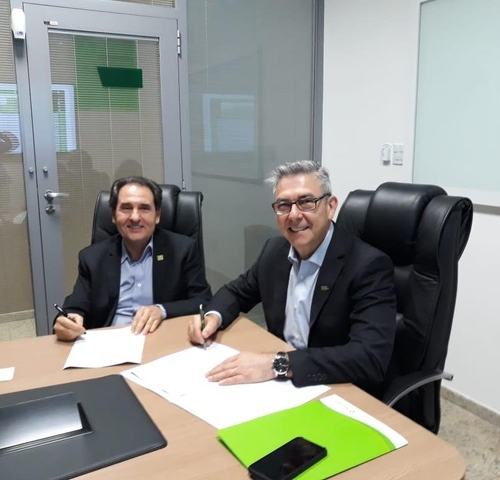 Facmat e Sicredi assinam convênio com benefícios financeiros às Associações Comerciais