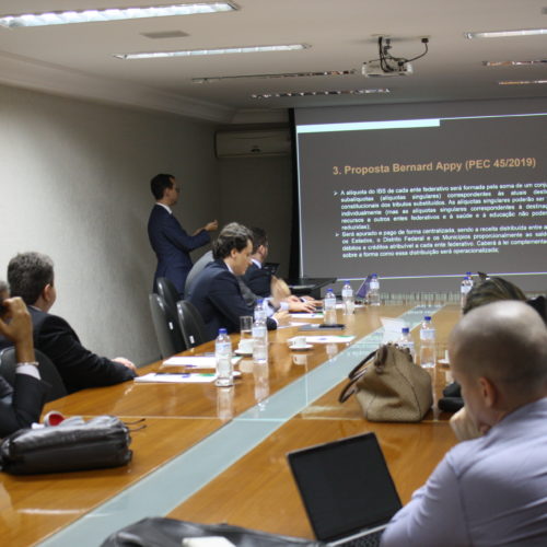 Comitê Jurídico discute reforma tributária