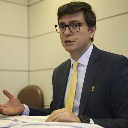Apesar de bom resultado em junho, criação de empregos no Brasil não decolou