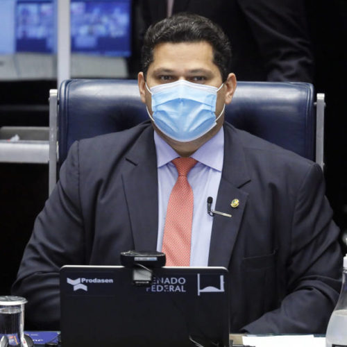 Veto de Bolsonaro à prorrogação da desoneração da folha será votado no dia 4, diz Alcolumbre