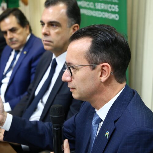 CACB debate projeto da reforma do IR com o governo