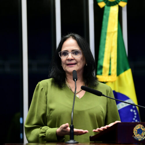 Senadora homenageia CACB pelos 113 anos em favor do associativismo no Brasil