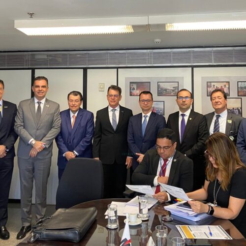 CACB celebra conquista: associações civis sem fins lucrativos ficam livres de novos tributos
