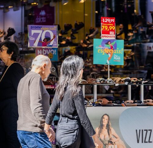 Comércio de rua ganha força com consumidor disposto a gastar mais