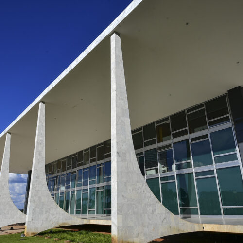 Estadão, Folha, O Globo, CBN, Valor: Manifesto da CACB sobre o STF ganha espaço na imprensa nacional